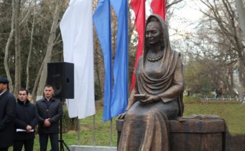 Великой дочери Дагестана